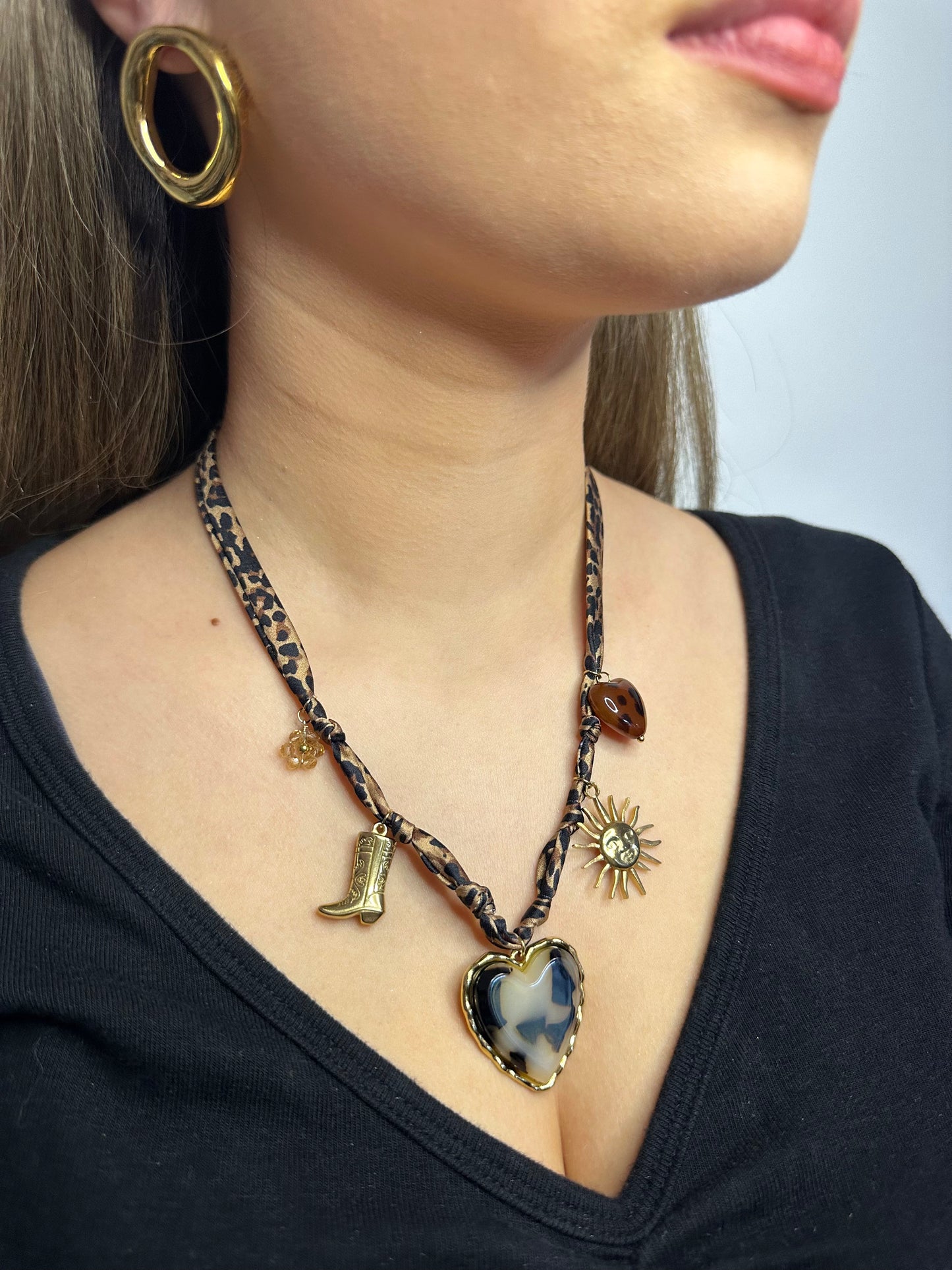 Collier Western Love