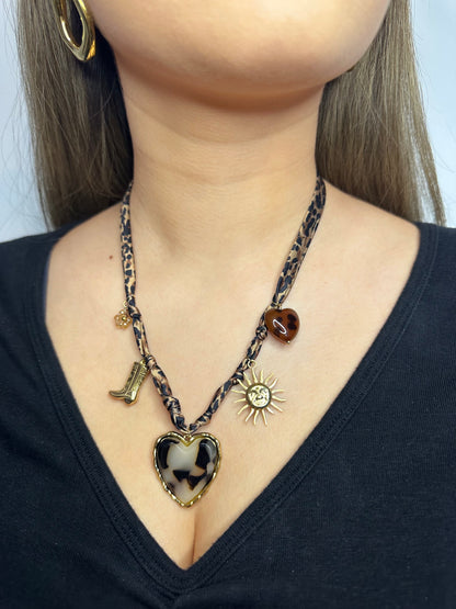 Collier Western Love