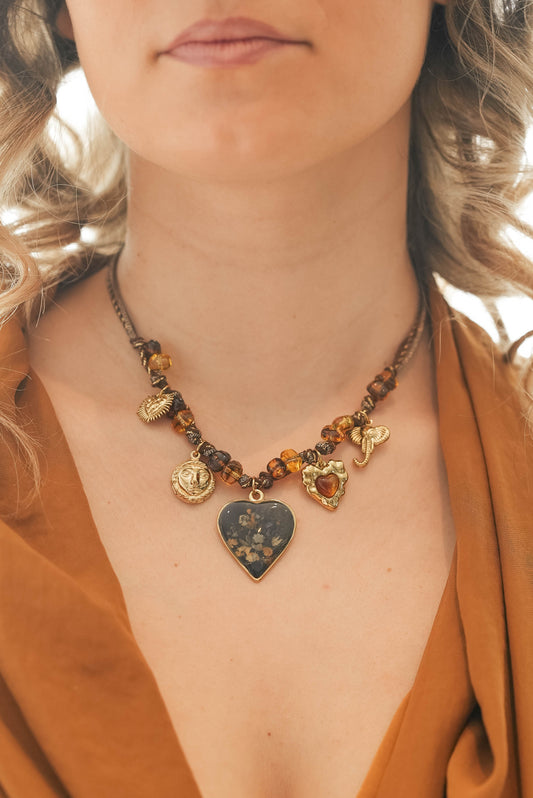 Collier Brown Pearl Heart
